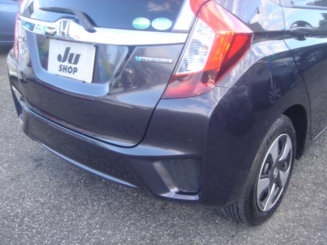 フィットハイブリッド Ｌパッケージ　ＳＤナビ・ワンセグ・Ｒカメラ・安心パッケージ・Ｂｌｕｅｔｏｏｔｈ・ＬＥＤヘッドライト・クルーズコントロール・ＡＵＴＯヘッドライト・プッシュスタート・ステアリングスイッチ・革巻きステアリング・禁煙車（34枚目）