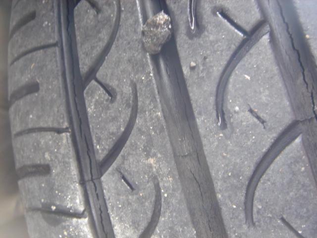 フィットシャトルハイブリッド ハイブリッド・スマートセレクション SDナビ・ワンセグ・Rカメラ・シートヒーター・クルコン・HID・ETC・パドルシフト・AUTOヘッドライト・革巻きステアリング・Bluetooth・純正AW・スマートキー・ステアリングスイッチ・禁煙車(10枚目)