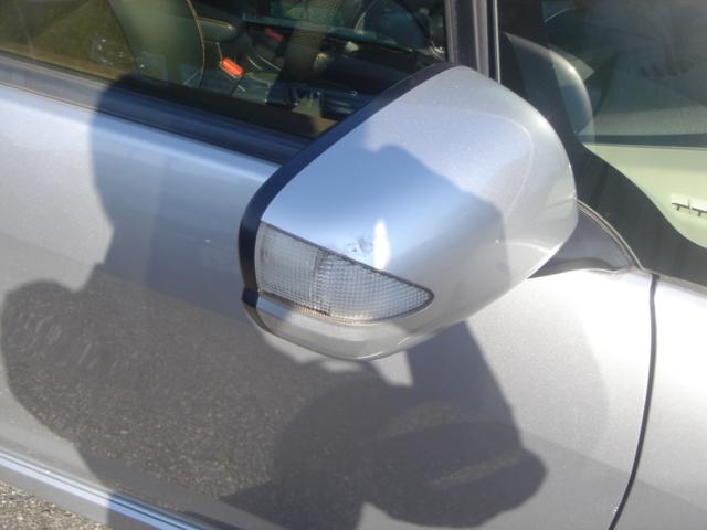 フィットシャトルハイブリッド ハイブリッド・スマートセレクション SDナビ・ワンセグ・Rカメラ・シートヒーター・クルコン・HID・ETC・パドルシフト・AUTOヘッドライト・革巻きステアリング・Bluetooth・純正AW・スマートキー・ステアリングスイッチ・禁煙車(11枚目)