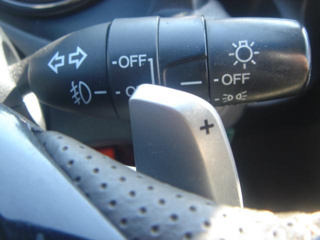 フィットシャトルハイブリッド ハイブリッド・スマートセレクション SDナビ・ワンセグ・Rカメラ・シートヒーター・クルコン・HID・ETC・パドルシフト・AUTOヘッドライト・革巻きステアリング・Bluetooth・純正AW・スマートキー・ステアリングスイッチ・禁煙車(28枚目)