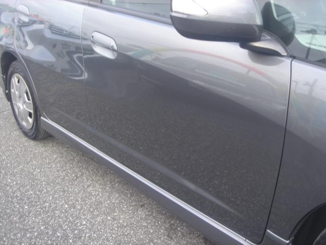 フィットシャトルハイブリッド ハイブリッド・スマートセレクション HDDナビ・1セグ・Rカメラ・HID・ETC・クルコン・VIDEO入力端子・USB入力端子・ステアリングスイッチ・AUTOヘッドライト・スマートキー・ECOモードスイッチ・横滑り防止装置・禁煙車(32枚目)