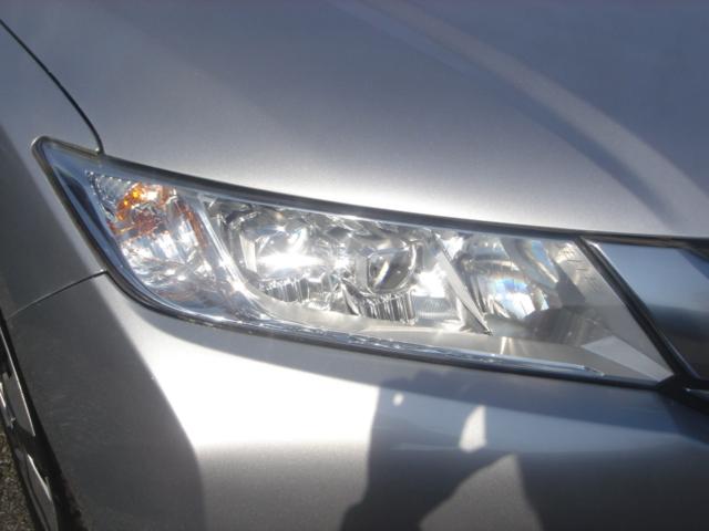 グレイス ハイブリッドＬＸ　ＳＤナビ・フルセグ・Ｒカメラ・あんしんパッケージ・Ｂｌｕｅｔｏｏｔｈ・前後ドラレコ・クルコン・ＬＥＤヘッドライト・ＥＴＣ・革巻きステアリング・ＡＵＴＯヘッドライト・スマートキー・プッシュスタート・禁煙（11枚目）