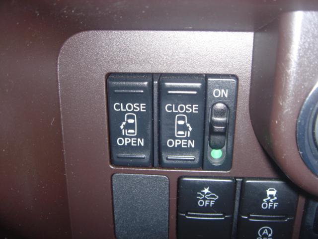 タンク G S SDナビ・Rカメラ・フルセグ・スマートアシストII・両側電動スライドドア・クルコン・ビルトインETC・Bluetooth・アイドリングストップ・AUTOヘッドライト・スマートキー・記録簿・禁煙車(26枚目)