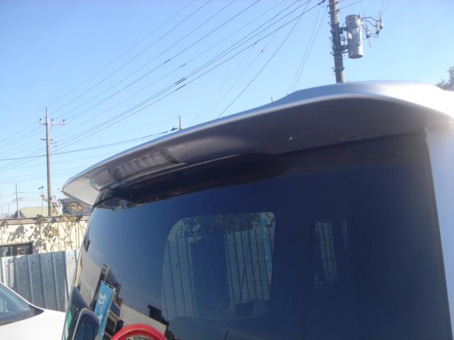 ヴォクシー X Lエディション 純正ナビ・Rカメラ・DVD再生・左電動スライドドア・プロジェクター式HID・ETC・デュアルオートエアコン・ウインカーミラー・禁煙車(9枚目)