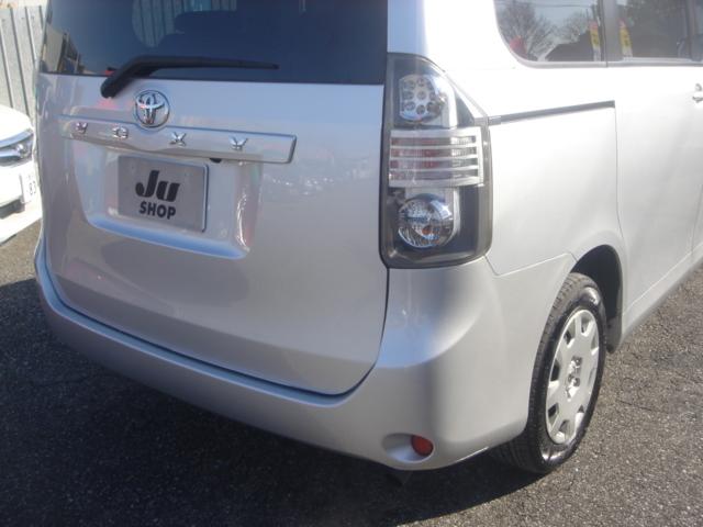 ヴォクシー X Lエディション 純正ナビ・Rカメラ・DVD再生・左電動スライドドア・プロジェクター式HID・ETC・デュアルオートエアコン・ウインカーミラー・禁煙車(29枚目)