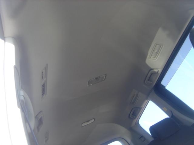 ヴォクシー X Lエディション 純正ナビ・Rカメラ・DVD再生・左電動スライドドア・プロジェクター式HID・ETC・デュアルオートエアコン・ウインカーミラー・禁煙車(40枚目)