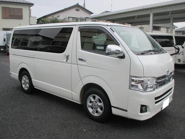 レジアスエースバン ロングスーパーＧＬ　キャンピングカー　８ナンバー　８人乗り　シンク　冷蔵庫　ベッド　サブバッテリー　走行充電　１００Ｖ変換インバーター　外部電源　ナビ　テレビ　ＥＴＣ（4枚目）