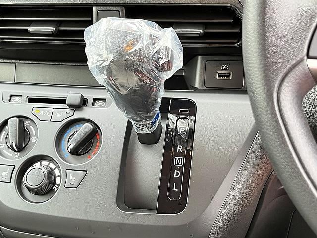 ｅＫワゴン Ｍ　ｅ－Ａｓｓｉｓｔ　バックカメラ　前席シートヒーター　フロアマット　エクシードバイザー　ステアリングリモコン　アイドリングストップ　オートライト　間欠ワイパー　キーレスエントリー　届出済み未使用車（16枚目）