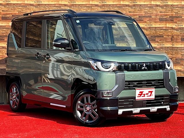 デリカミニ Ｔ　プレミアム　全方位モニター　デジタルインナーミラー　パドルシフト　ステアリングヒーター　前席シートヒーター　ハンズフリーパワスラ　両側パワスラ　ステリモ　アダプティブクルコン　シーリングファン　届出済み未使用車（2枚目）