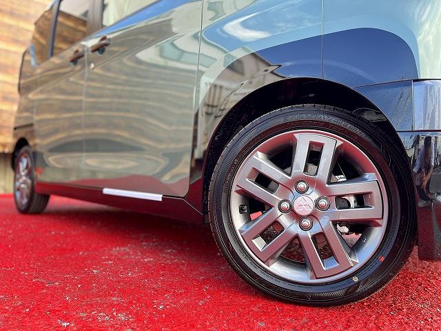 デリカミニ Ｔ　プレミアム　全方位モニター　デジタルインナーミラー　パドルシフト　ステアリングヒーター　前席シートヒーター　ハンズフリーパワスラ　両側パワスラ　ステリモ　アダプティブクルコン　シーリングファン　届出済み未使用車（27枚目）
