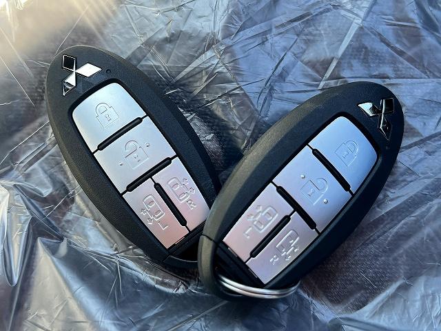 デリカミニ Ｔ　プレミアム　リミテッドエディション　全方位カメラ　９型ディスプレイオーディオ　アップルカープレイ・アンドロイドオート対応　ハンズフリーパワスラ　両側パワスラ　Ｅブレーキ　アダプティブクルコン　パドルシフト　電動パーキング　届出済未使用車（26枚目）