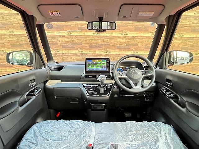 デリカミニ Ｔ　プレミアム　リミテッドエディション　全方位カメラ　９型ディスプレイオーディオ　アップルカープレイ・アンドロイドオート対応　ハンズフリーパワスラ　両側パワスラ　Ｅブレーキ　アダプティブクルコン　パドルシフト　電動パーキング　届出済未使用車（3枚目）