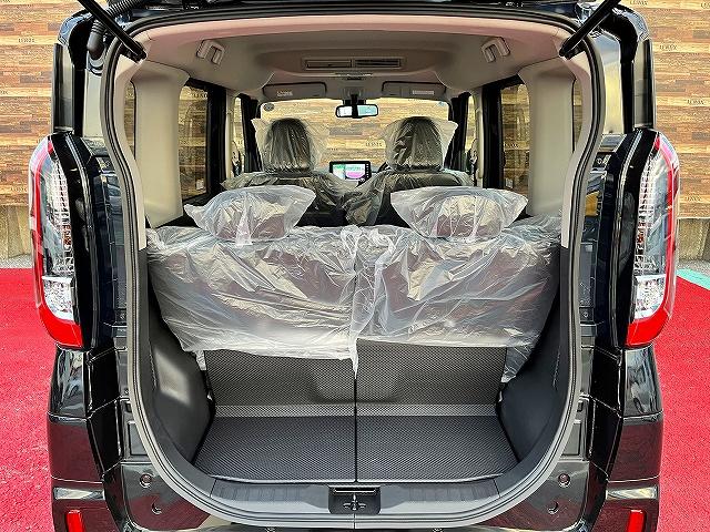 デリカミニ Ｔ　プレミアム　リミテッドエディション　全方位カメラ　９型ディスプレイオーディオ　アップルカープレイ・アンドロイドオート対応　ハンズフリーパワスラ　両側パワスラ　Ｅブレーキ　アダプティブクルコン　パドルシフト　電動パーキング　届出済未使用車（18枚目）