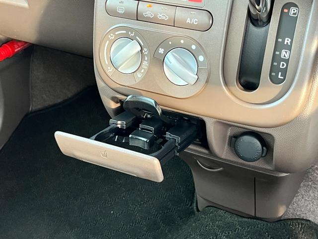 アルトラパンショコラ G キーレスプッシュスタート アイドリングSTOP 左右バニティミラー チルトステアリング シートリフター 専用14インチアルミホイール(25枚目)