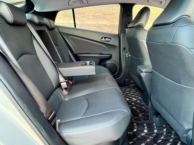 プリウス Sツーリングセレクション エアロ TSS プリクラッシュセーフティー クルコン ナビ フルセグ Bluetoothオーディオ DVDビデオ バックカメラ 前席シートヒーター LEDオートライト オートハイビーム 17インチAW(34枚目)