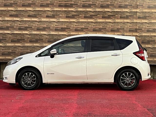 ノート e-パワー X アラウンドビューモニター スマートルームミラー エマージェンシーブレーキ クリアランスソナー ナビ フルセグ BTオーディオ CD録音 ドラレコ ETC車載器 LEDオートライト フォグランプ アルミ(8枚目)