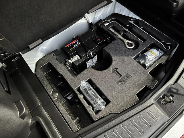 ノート e-パワー X アラウンドビューモニター スマートルームミラー エマージェンシーブレーキ クリアランスソナー ナビ フルセグ BTオーディオ CD録音 ドラレコ ETC車載器 LEDオートライト フォグランプ アルミ(37枚目)