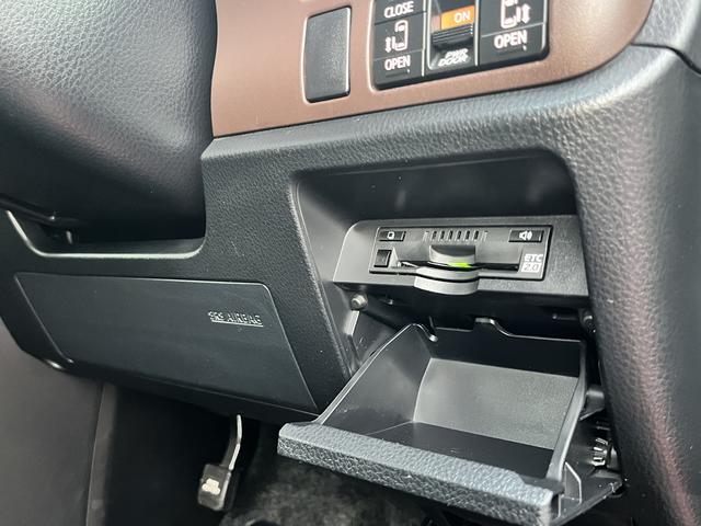 エスクァイア Ｇｉ　ワンオーナー　ＴＳＳ　ナビ　フルセグ　Ｂｌｕｅｔｏｏｔｈ　ＤＶＤ　ＳＤ録音　ステリモ　バックカメラ　ドラレコ　ビルトインＥＴＣ２．０　前席シートヒーター　Ｗパワスラ　ＬＥＤオートライト　ＡＨＢ　ＰＣＳ（18枚目）