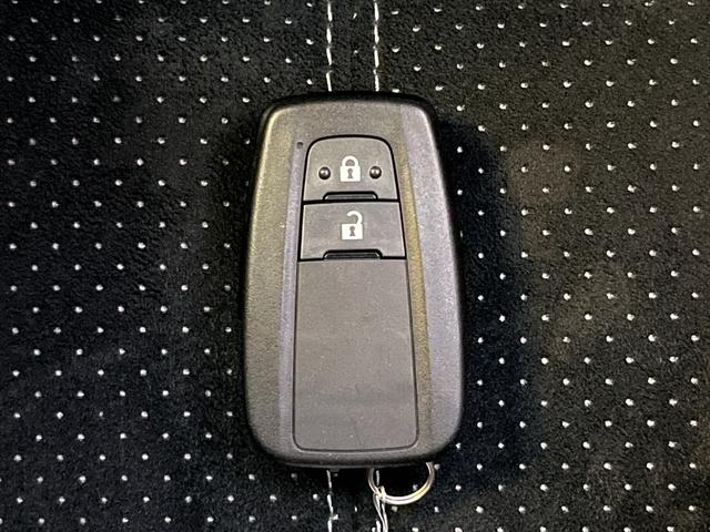 Ｃ－ＨＲ Ｓ　ＧＲスポーツ　ワンオーナー　レーダークルコン　ブラインドスポットモニター　パノラマモニター　ナビ　フルセグ　Ｂｌｕｅｔｏｏｔｈ　ＭｉｒａＣａｓｔ　ＥＴＣ２．０　前後ドラレコ　前席シートヒーター　ＬＥＤライト　ＡＨＢ（19枚目）