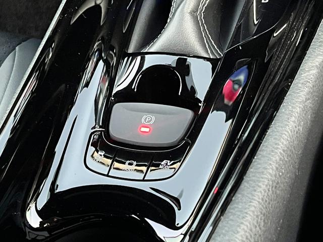 Ｃ－ＨＲ Ｓ　ＧＲスポーツ　ワンオーナー　レーダークルコン　ブラインドスポットモニター　パノラマモニター　ナビ　フルセグ　Ｂｌｕｅｔｏｏｔｈ　ＭｉｒａＣａｓｔ　ＥＴＣ２．０　前後ドラレコ　前席シートヒーター　ＬＥＤライト　ＡＨＢ（32枚目）