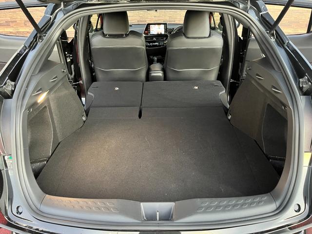 Ｃ－ＨＲ Ｓ　ＧＲスポーツ　ワンオーナー　レーダークルコン　ブラインドスポットモニター　パノラマモニター　ナビ　フルセグ　Ｂｌｕｅｔｏｏｔｈ　ＭｉｒａＣａｓｔ　ＥＴＣ２．０　前後ドラレコ　前席シートヒーター　ＬＥＤライト　ＡＨＢ（42枚目）