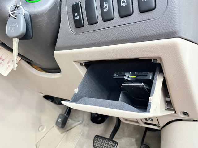 アルファードV MZ Gエディション 4WD ツインサンルーフ パワーバックドア 革シート パワーシート 前席シートヒーター 後席フリップダウンモニター ETC車載器 AC100V電源 HIDオートライト フォグランプ 7人乗り(14枚目)