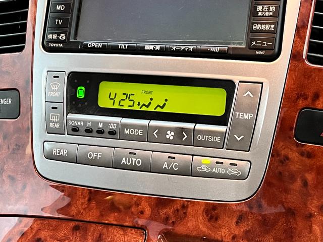 アルファードV MZ Gエディション 4WD ツインサンルーフ パワーバックドア 革シート パワーシート 前席シートヒーター 後席フリップダウンモニター ETC車載器 AC100V電源 HIDオートライト フォグランプ 7人乗り(15枚目)