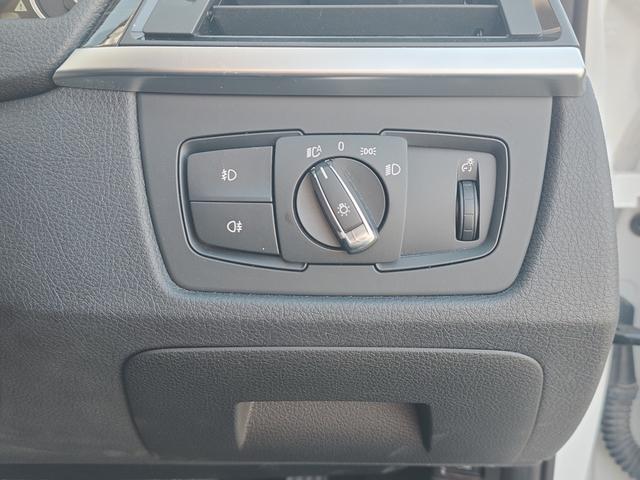 3シリーズ 320iラグジュアリー ワンオーナー 黒革パワーシート 前席シートヒーター クルコン ナビ Bluetooth USB接続 バックカメラ HIDオートライト ドラレコ プッシュスタート 17インチアルミ アイドリングストップ(27枚目)