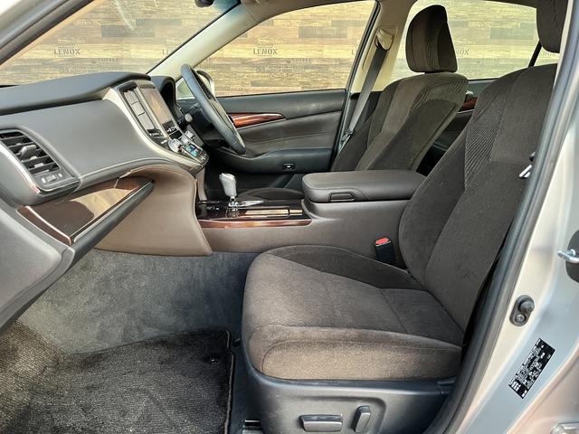 クラウン ロイヤルサルーン クルコン パワーシート メーカーナビ フルセグTV Bluetoothオーディオ DVDビデオ再生 ミュージックサーバー ステリモ バックカメラ ビルトインETC HIDオートライト フォグランプ(33枚目)