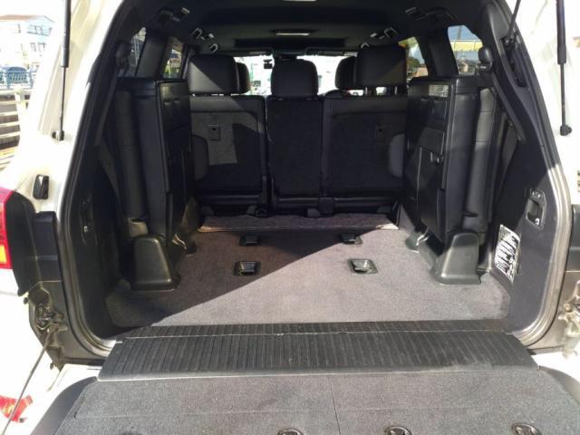 TOYOTA LAND CRUISER ZX | 2017 | PEARL WHITE | 104659 km TOYOTA LAND CRUISER ZX | 2017 | PEARL WHITE | 104659 km