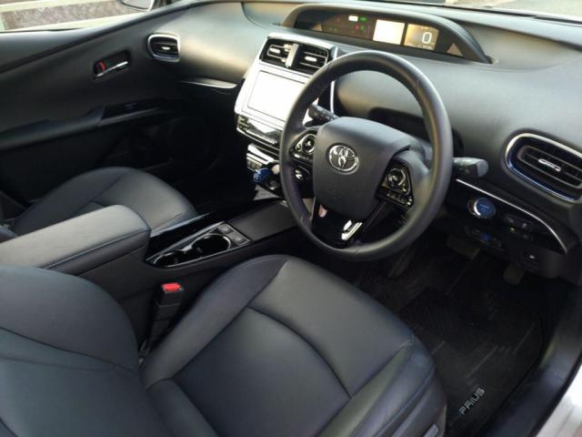 プリウス Aツーリングセレクション(3枚目)