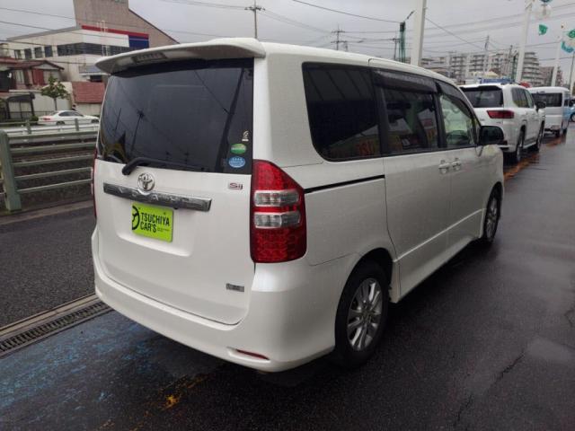 ノア Si SDナビ フルセグTV バックカメラ Pドア(2枚目)