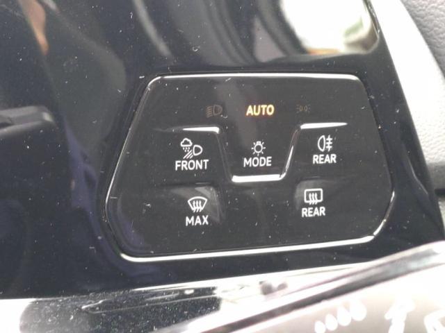 ゴルフ ＴＤＩ　Ｒライン　１オナ禁煙ＳＤナビＢカメラＬＥＤライトＥＴＣ衝突軽減Ｂキーフ（16枚目）