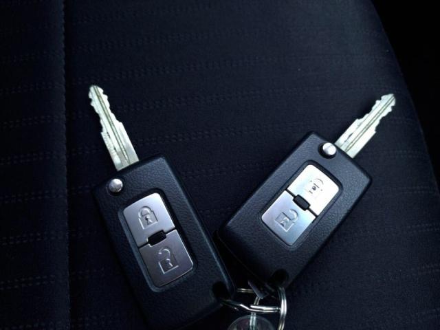 パジェロ ロング　エクシード　ＢカメラＨＩＤキーレスＥＴＣオートＡＣロックフォードサウンド（20枚目）