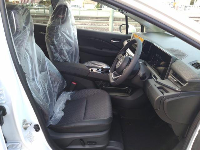 オーラ G 登録済未使用車 プロパイロット 9inナビ全方位カメBOSE(13枚目)