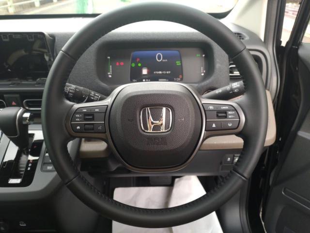 フリード ｅ：ＨＥＶエアー　ＥＸ　登録済未使用車　ＬＥＤライト両Ａドア衝突軽減ＢシートＨキーフ（13枚目）