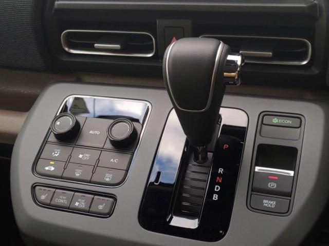 フリード ｅ：ＨＥＶエアー　ＥＸ　登録済未使用車　ＬＥＤライト両Ａドア衝突軽減ＢシートＨキーフ（18枚目）