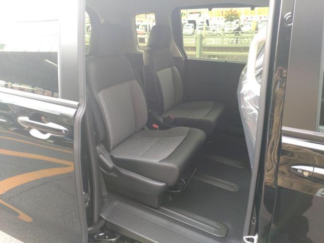 フリード ｅ：ＨＥＶエアー　ＥＸ　登録済未使用車　ＬＥＤライト両Ａドア衝突軽減ＢシートＨキーフ（22枚目）