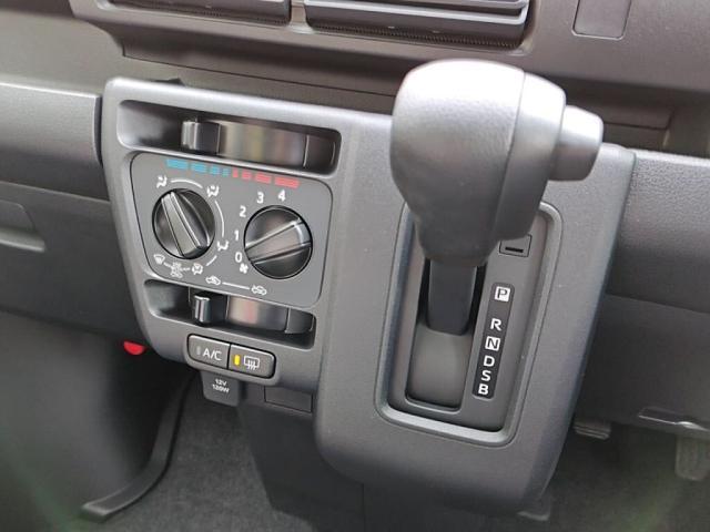 ハイゼットカーゴ クルーズターボ 届出済未使用車 キーフリー衝突軽減BプライバシーGパワーW(12枚目)