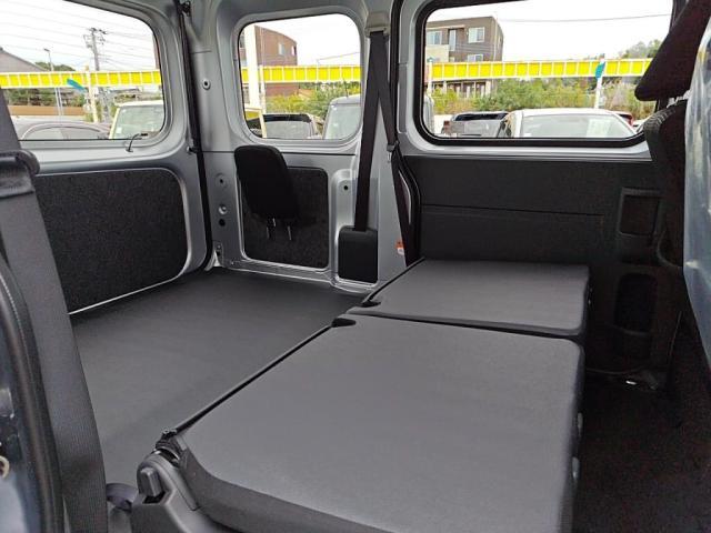ハイゼットカーゴ クルーズターボ 届出済未使用車 キーフリー衝突軽減BプライバシーGパワーW(21枚目)