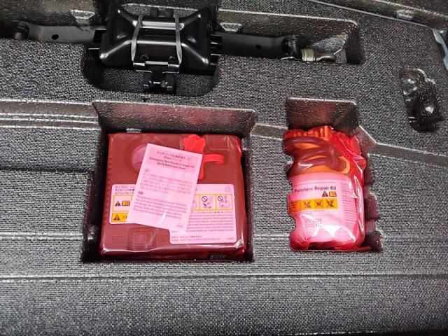 プリウス Sツーリングセレクション 12セグMナビBカメラLEDライトETC衝突軽減Bキーフリ(29枚目)