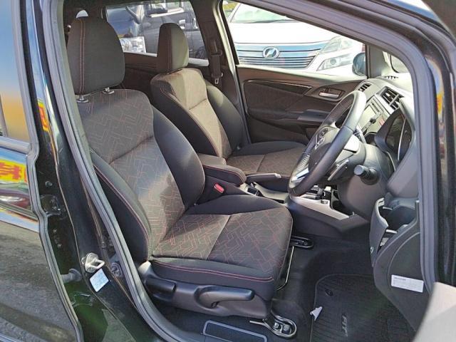 フィット ＲＳ　１オナ地デジＭナビＢカメＬＥＤライトＥＴＣ衝突軽減Ｂキーフリ（21枚目）