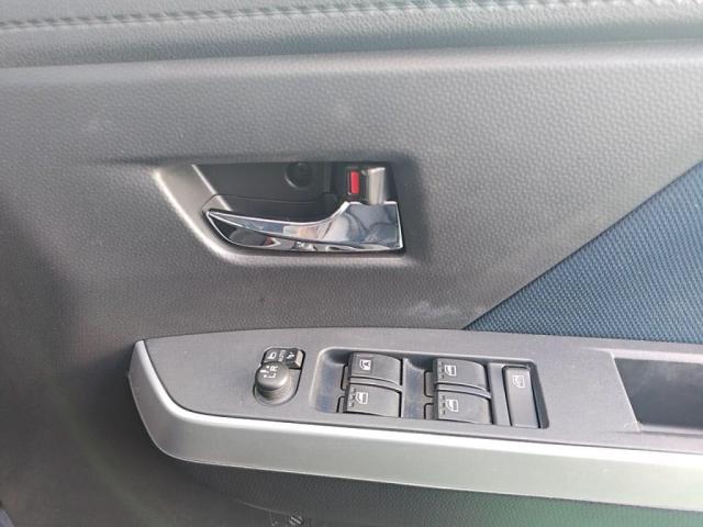 ルーミー カスタムＧ－Ｔ　ターボ１２セグＭナビＢカメ両ＡドアＬＥＤライトＥＴＣ衝突軽減（20枚目）