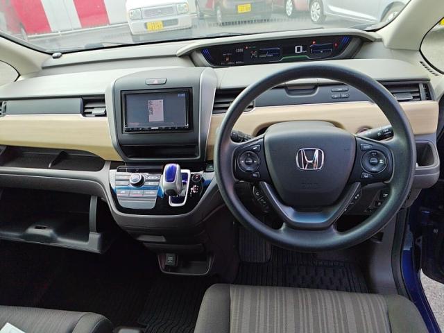 フリードハイブリッド ハイブリッド・Gホンダセンシング フリップDモニタ12セグMナビBカメ両AドアLEDライETC(3枚目)