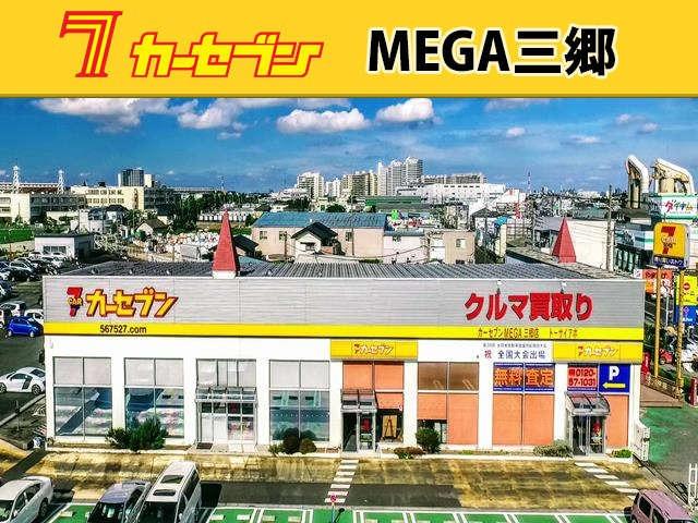 S 衝突被害軽減システム CDプレーヤー HIDヘッドライト アイドリングストップ スマートキー プッシュスタート シートヒーター 横滑り防止装置 プライバシーガラス 記録簿(41枚目)