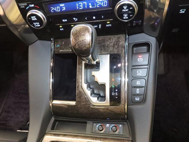 アルファードハイブリッド エグゼクティブラウンジＳ　４ＷＤ　サンルーフ　モデリスタエアロ　メモリーナビ　後席フリップダウンモニター　両側電動スライド　電動リアゲート　衝突被害軽減システム　フルセグ　全方位カメラ　ＥＴＣ２．０　ＬＥＤライト　電動シート（30枚目）