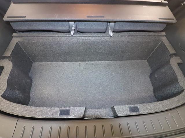 キューブ １５Ｘ　Ｖセレクション　メモリーナビ　フルセグ／ＤＶＤ／Ｂｌｕｅｔｏｏｔｈ対応　バックカメラ　ＥＴＣ　インテリジェントキー　アイドリングストップ　オートエアコン　記録簿（16枚目）