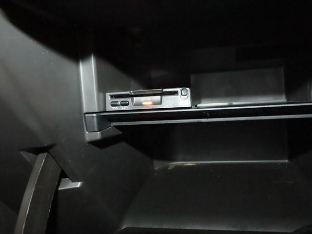 キューブ １５Ｘ　Ｖセレクション　メモリーナビ　フルセグ／ＤＶＤ／Ｂｌｕｅｔｏｏｔｈ対応　バックカメラ　ＥＴＣ　インテリジェントキー　アイドリングストップ　オートエアコン　記録簿（23枚目）