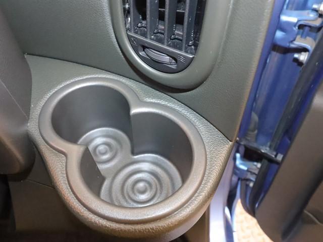 キューブ １５Ｘ　Ｖセレクション　メモリーナビ　フルセグ／ＤＶＤ／Ｂｌｕｅｔｏｏｔｈ対応　バックカメラ　ＥＴＣ　インテリジェントキー　アイドリングストップ　オートエアコン　記録簿（27枚目）