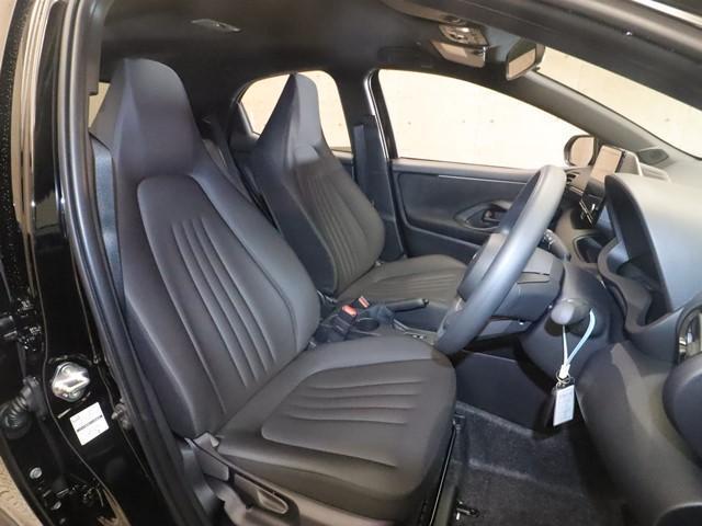 ヤリス Ｇ　ワンオーナー　メモリーナビ　ＨＤＭＩ／Ｂｌｕｅｔｏｏｔｈ　ＥＴＣ２．０　スマートキー　全方位モニター　オートハイビーム　ブラインドスポットモニター　ステアリングスイッチ　記録簿（5枚目）